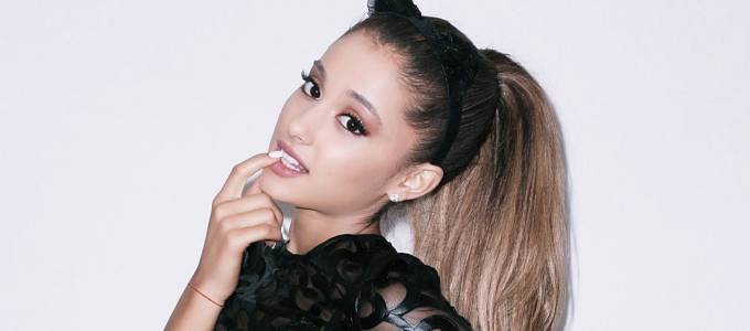 Ariana Grande invita a sus fans a una fiesta de pijamas Ariana Grande invita a sus fans a una fiesta de pijamas